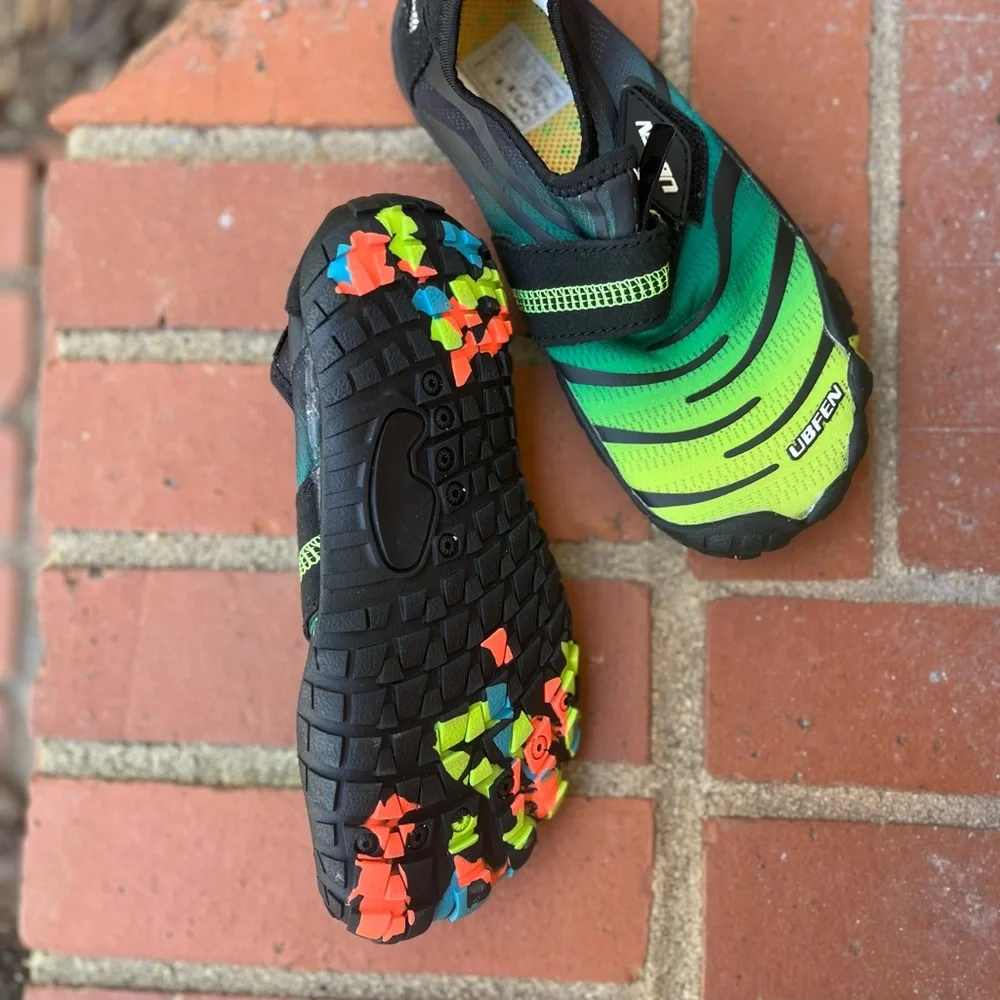 ❌UBFEN‎ Vibrant Green and Black Outdoor Shoes